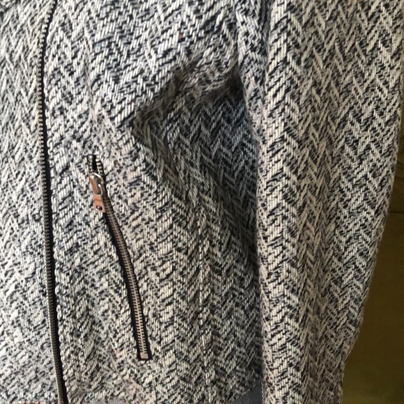 Jackets - Picture 2 of 5